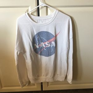 crew neck sweatshirt